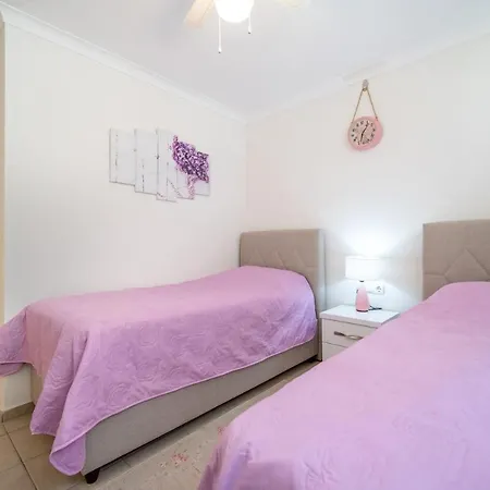 Holiday Villa In Terrace Life וילה